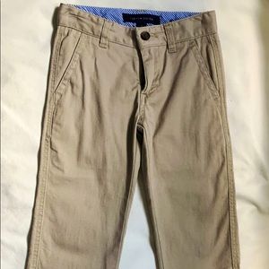 Tommy Hilfiger Boys Khakis chino size 4